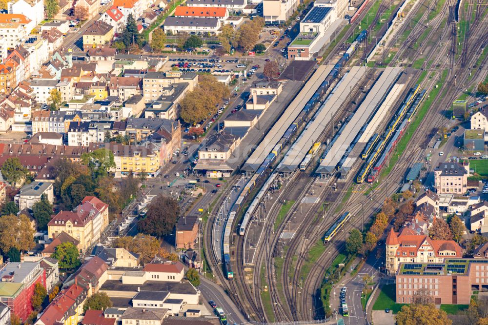 Luftaufnahme Offenburg - Hauptbahnhof der Deutschen Bahn in Offenburg im Bundesland Baden-Württemberg, Deutschland