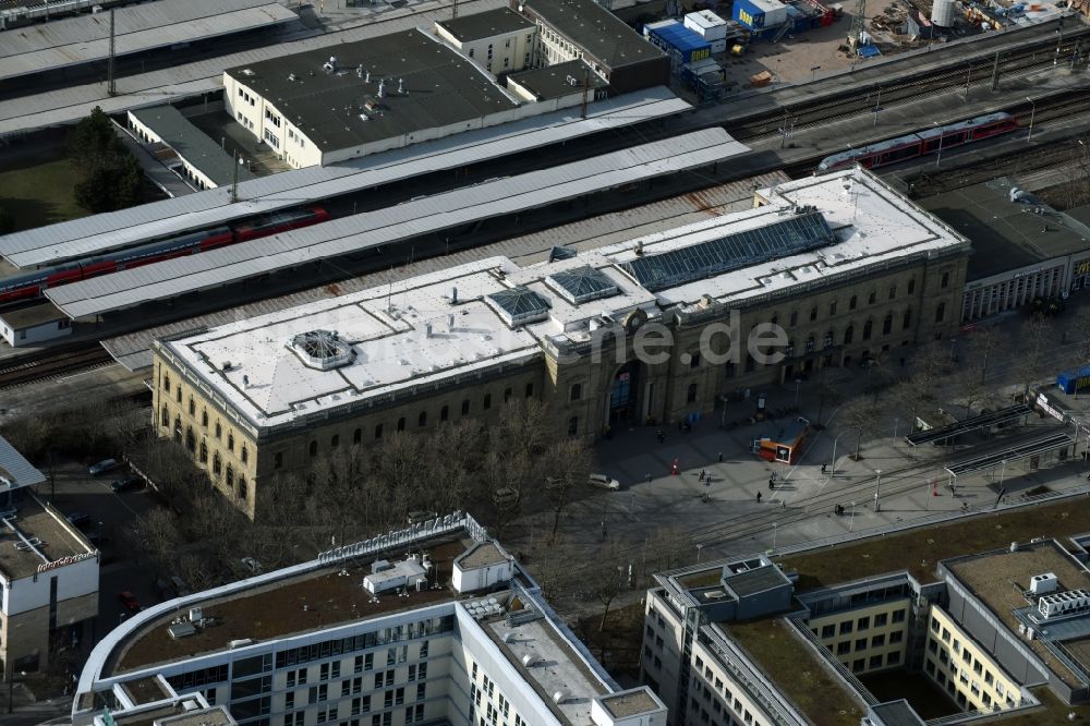 Magdeburg von oben - Hauptbahnhof der Deutschen Bahn im Ortsteil Altstadt in Magdeburg im Bundesland Sachsen-Anhalt