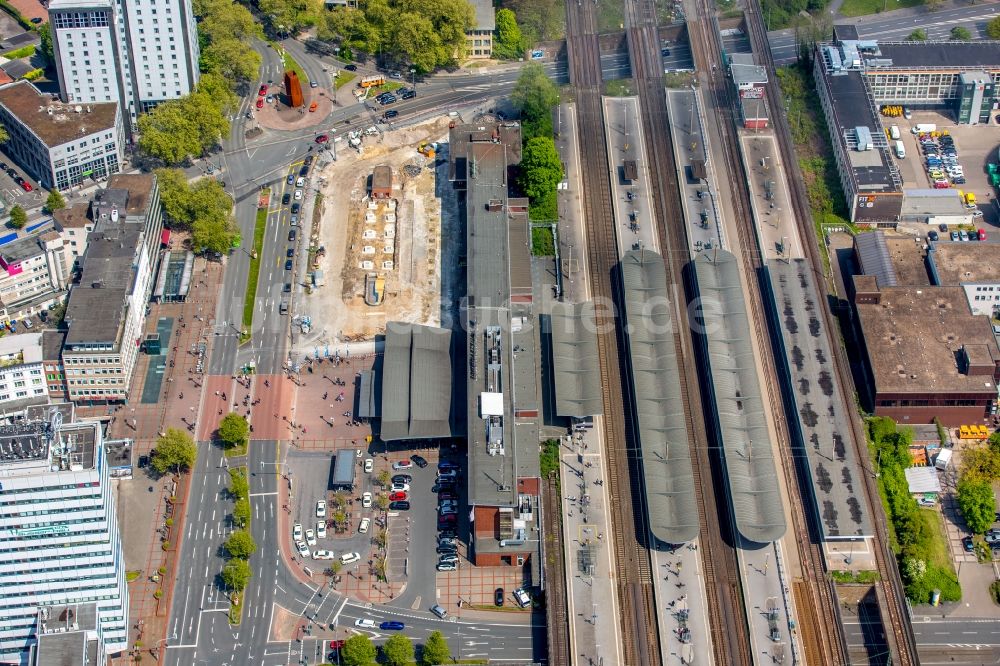 Luftbild Bochum - Hauptbahnhof der Deutschen Bahn im Ortsteil Bochum Mitte in Bochum im Bundesland Nordrhein-Westfalen