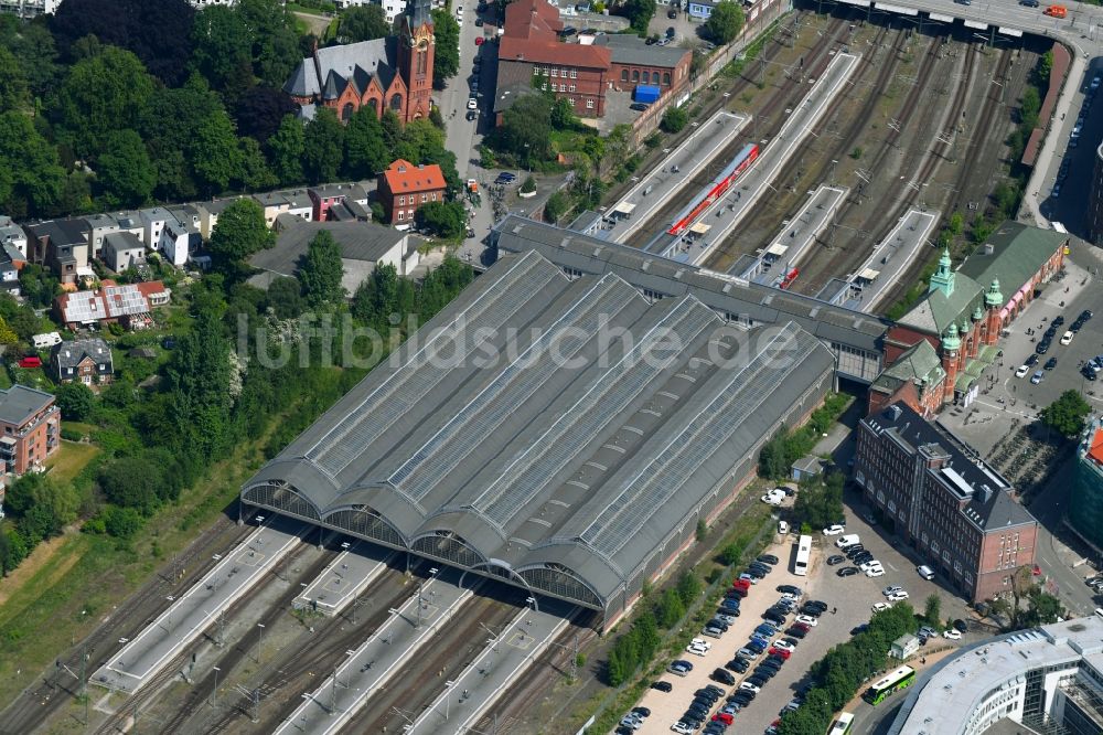 Luftaufnahme Lübeck - Hauptbahnhof der Deutschen Bahn im Ortsteil Sankt Lorenz Süd in Lübeck im Bundesland Schleswig-Holstein