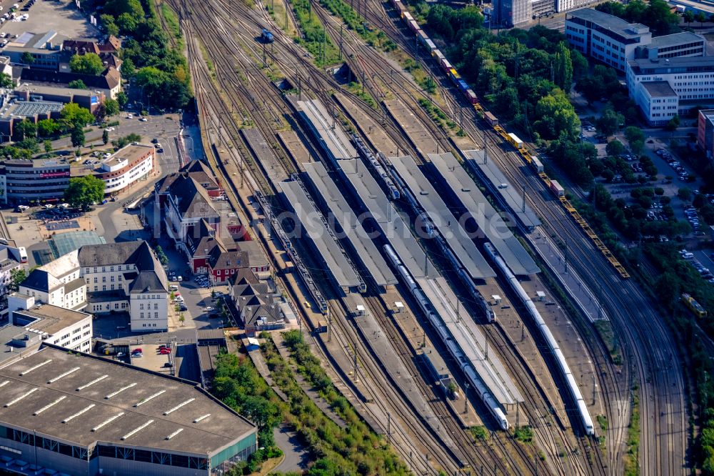 Hamm von oben - Hauptbahnhof der Deutschen Bahn und Platz der Deutschen Einheit in Hamm im Bundesland Nordrhein-Westfalen, Deutschland