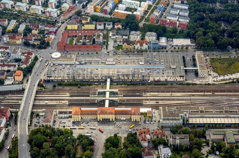 Regensburg von oben - Hauptbahnhof der Deutschen Bahn in Regensburg im Bundesland Bayern