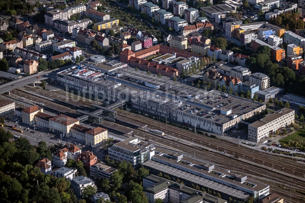 Luftaufnahme Regensburg - Hauptbahnhof der Deutschen Bahn in Regensburg im Bundesland Bayern, Deutschland