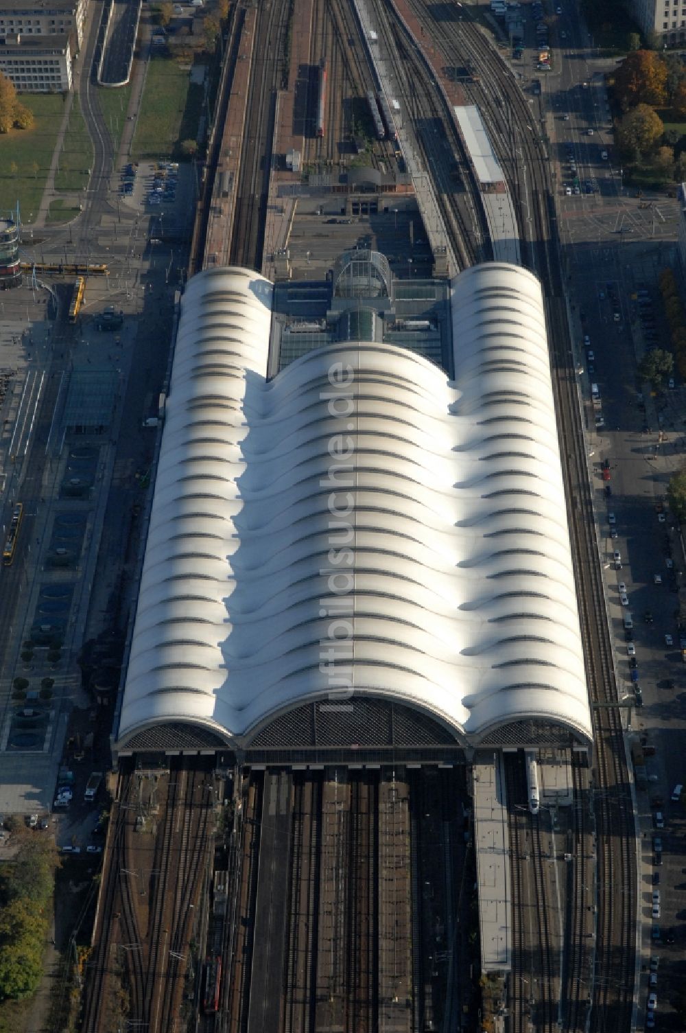 Luftbild Dresden - Hauptbahnhof Dresden der Deutschen Bahn in Dresden im Bundesland Sachsen, Deutschland