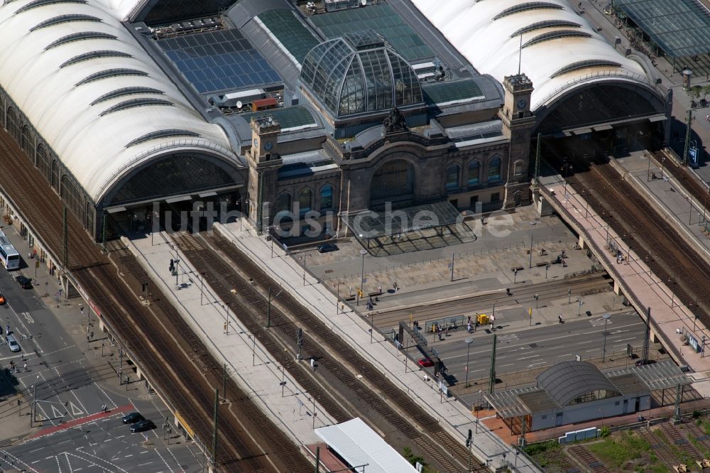 Luftaufnahme Dresden - Hauptbahnhof Dresden der Deutschen Bahn in Dresden im Bundesland Sachsen, Deutschland