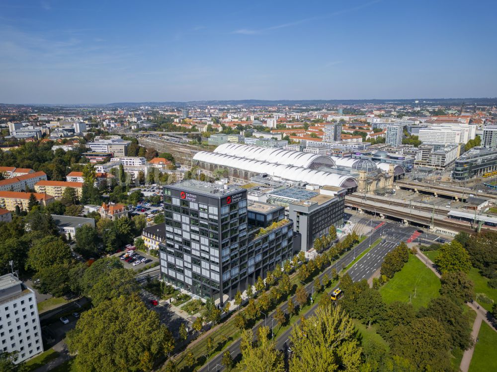 Dresden aus der Vogelperspektive: Hauptbahnhof Dresden der Deutschen Bahn in Dresden im Bundesland Sachsen, Deutschland