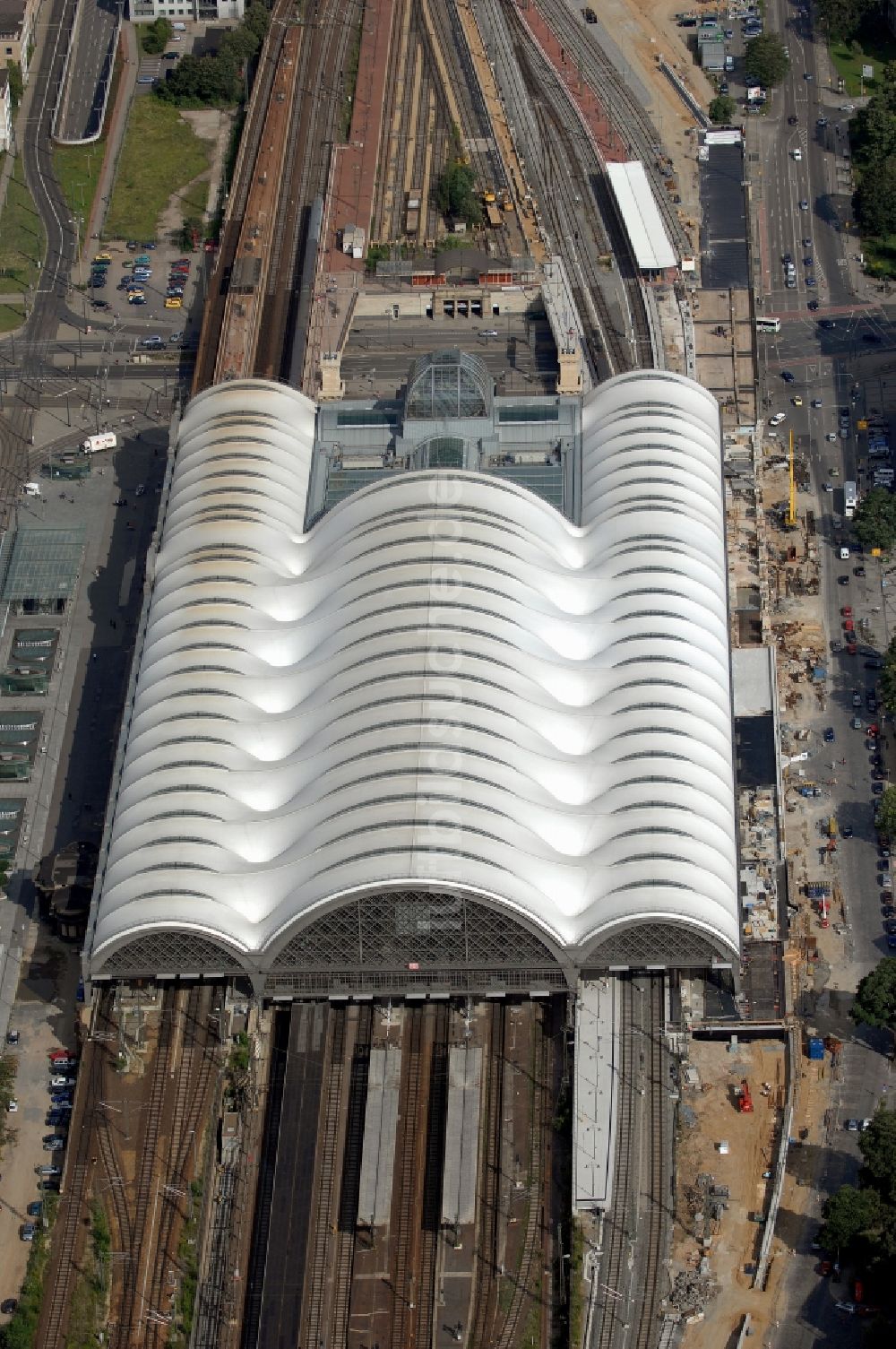 Luftbild Dresden - Hauptbahnhof Dresden der Deutschen Bahn in Dresden im Bundesland Sachsen, Deutschland