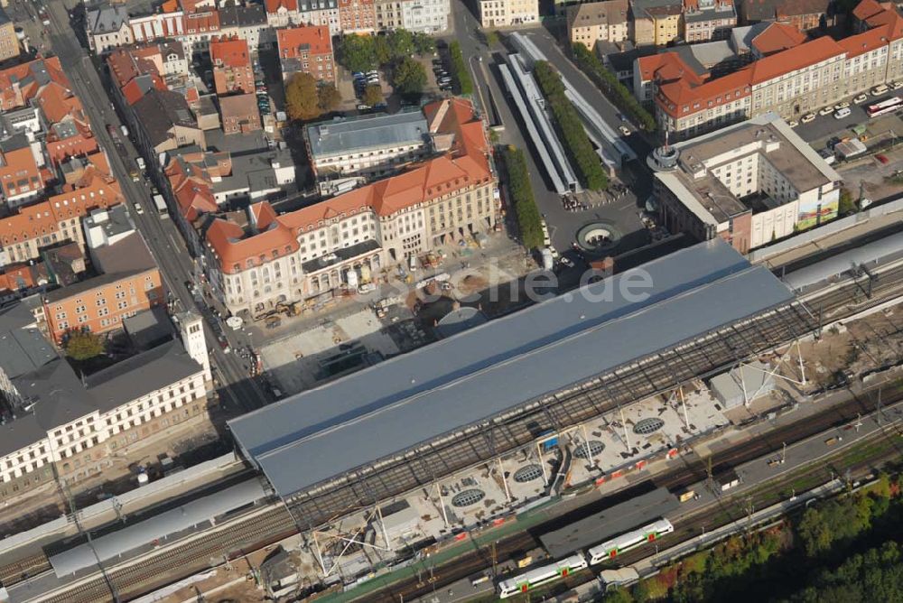 Erfurt aus der Vogelperspektive: Hauptbahnhof Erfurt und Erfurter Hof