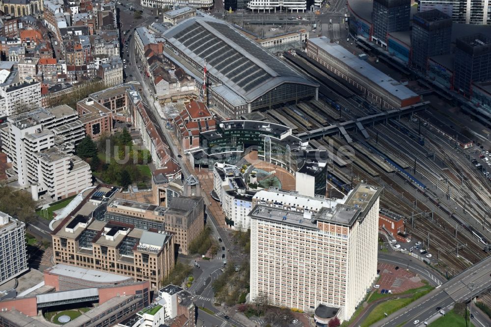 Lille aus der Vogelperspektive: Hauptbahnhof Gare de Lille Flandres in Lille in Nord-Pas-de-Calais Picardie, Frankreich