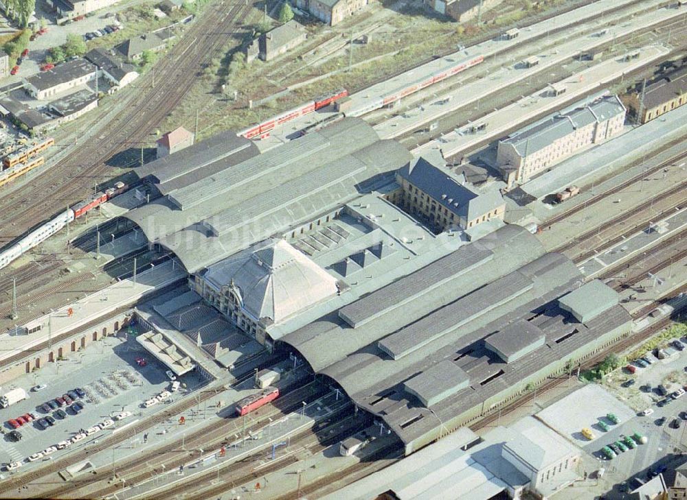 Halle / Saale aus der Vogelperspektive: Hauptbahnhof in Halle an der Saale / Sachsen-Anhalt.