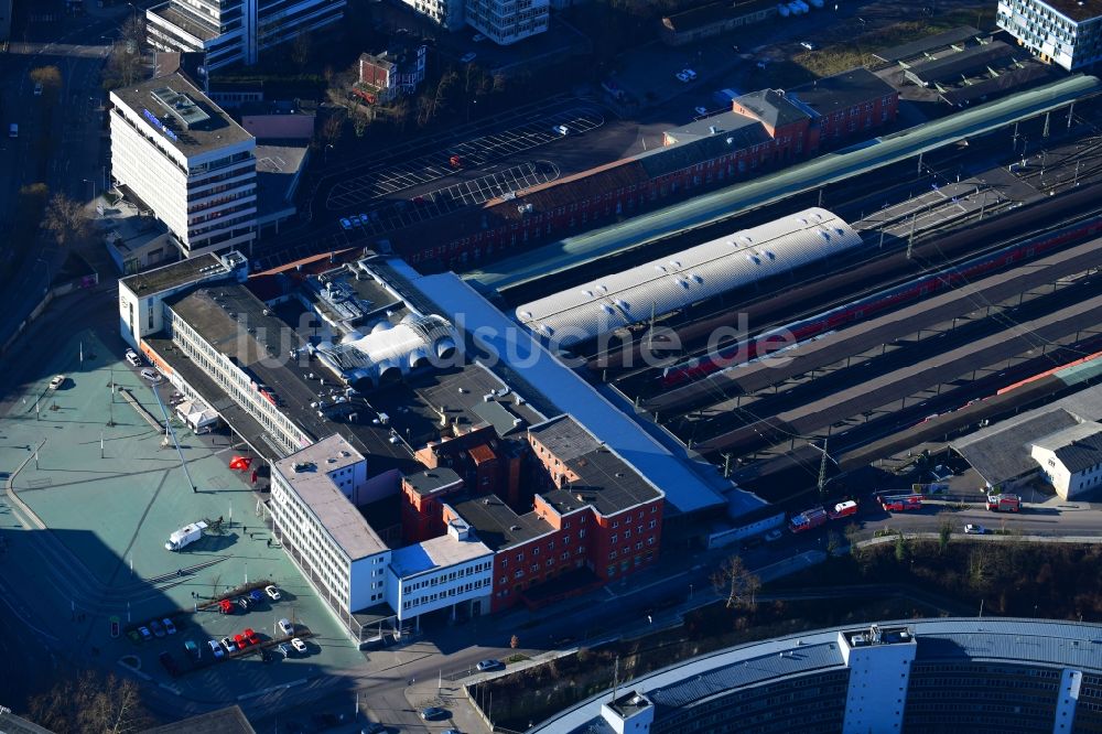 Kassel von oben - Hauptbahnhof Kassel der Deutschen Bahn in Kassel im Bundesland Hessen, Deutschland