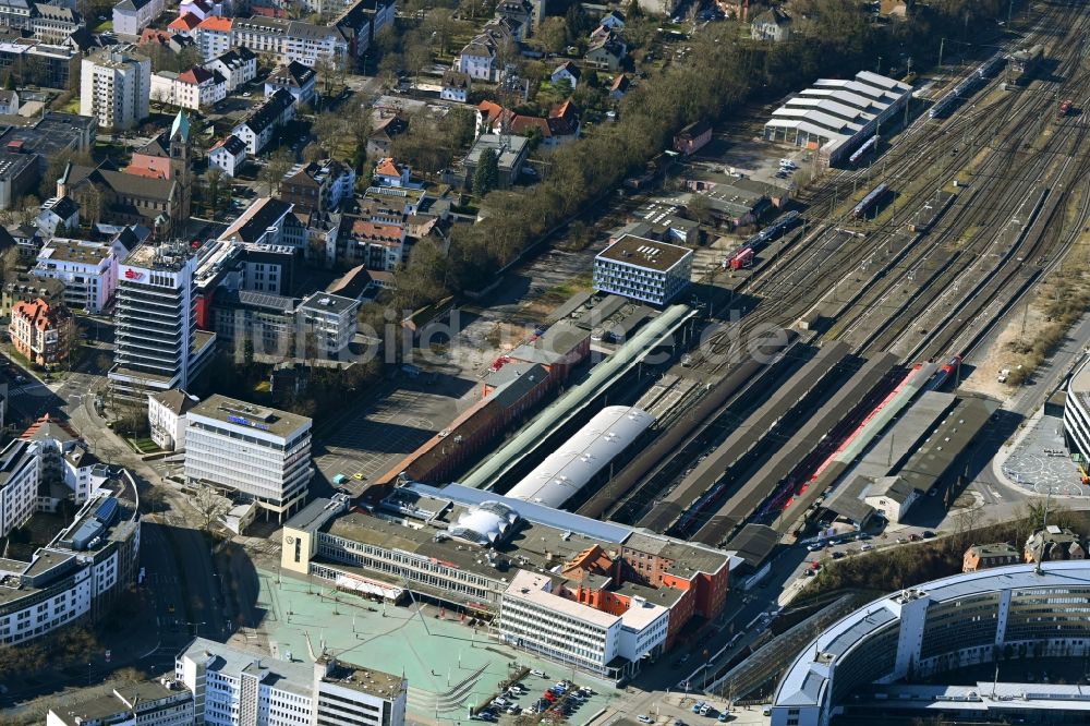 Luftaufnahme Kassel - Hauptbahnhof Kassel der Deutschen Bahn in Kassel im Bundesland Hessen, Deutschland