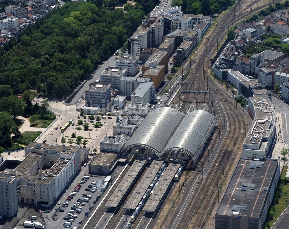 Reims aus der Vogelperspektive: Hauptbahnhof in Reims in Grand Est, Frankreich