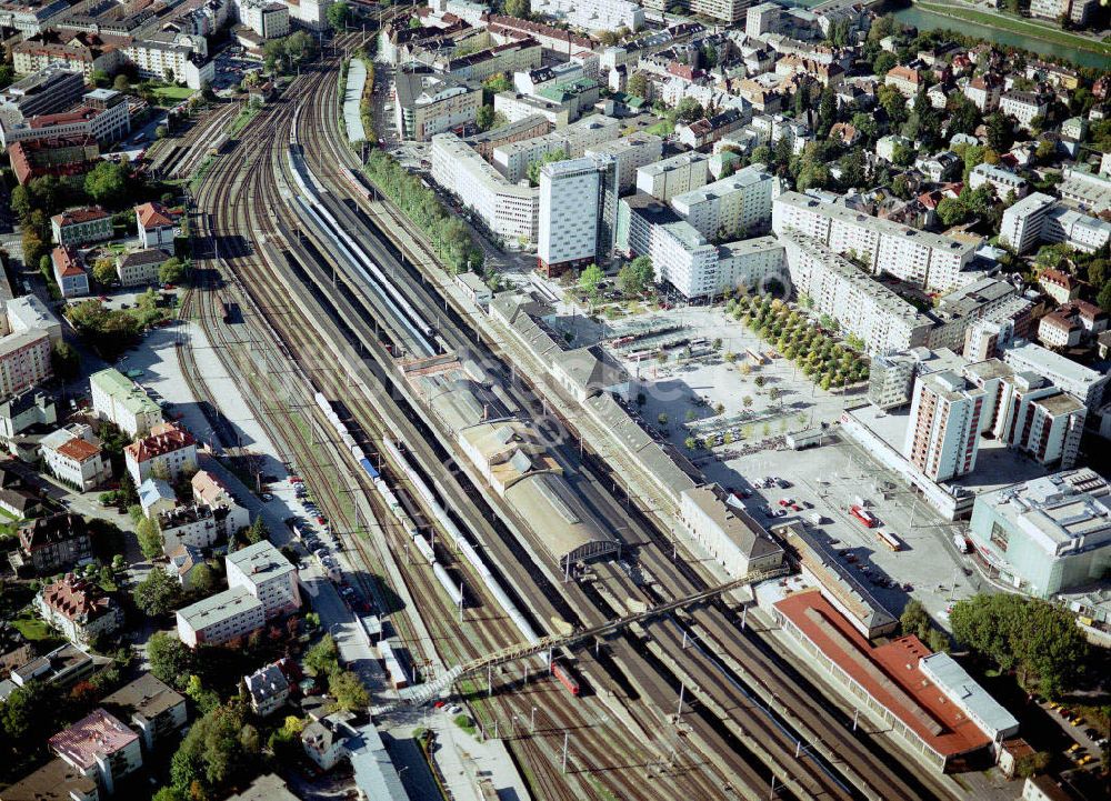 Salzburg aus der Vogelperspektive: Hauptbahnhof von Salzburg