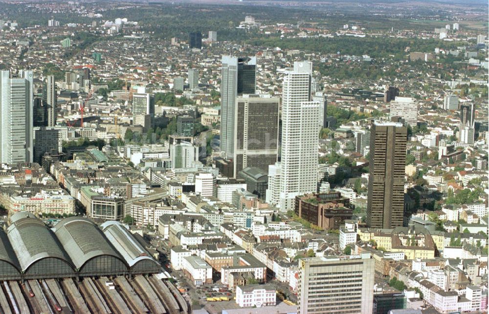 Frankfurt am Main aus der Vogelperspektive: Hauptbahnhof im Stadtzentrum Frankfurt / Main