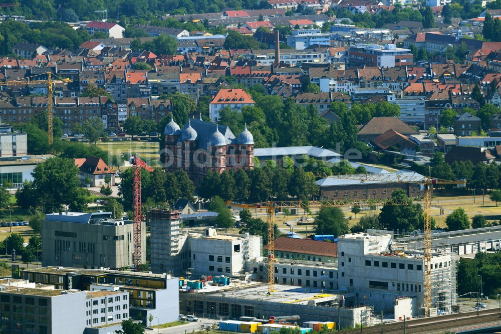 Karlsruhe aus der Vogelperspektive: Hauptfeuerwache in Karlsruhe im Bundesland Baden-Württemberg, Deutschland