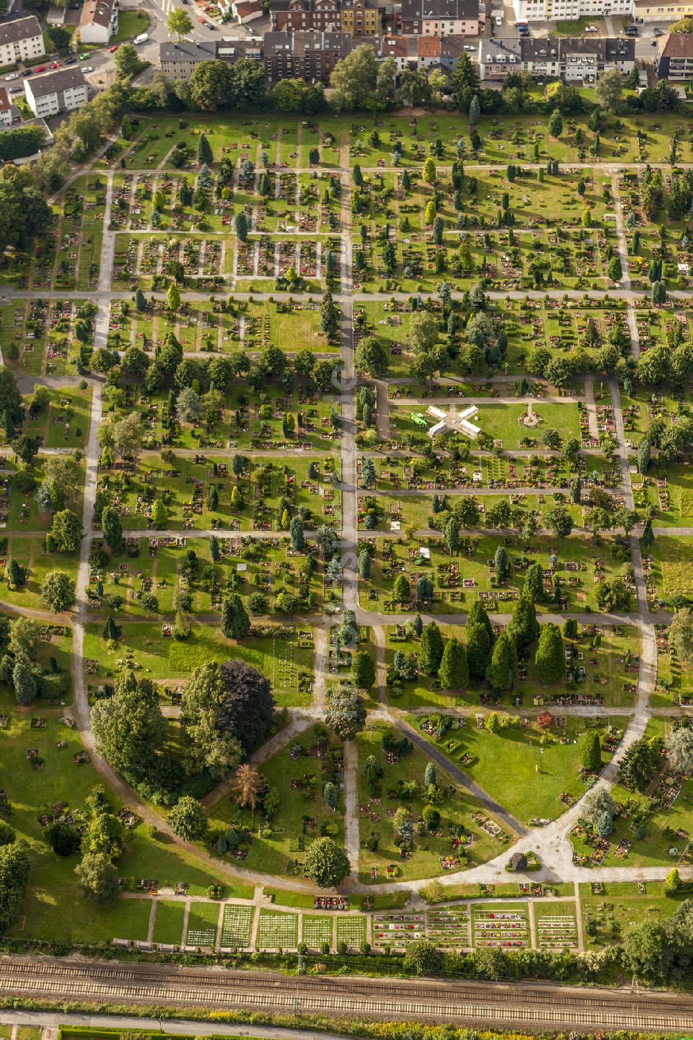 Witten aus der Vogelperspektive: Hauptfriedhof in Witten im Bundesland Nordrhein-Westfalen