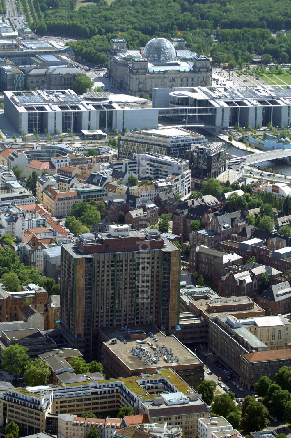 Luftbild Berlin - Hauptgelände der Berliner Charite