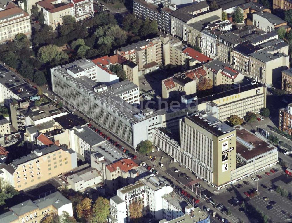 Luftbild Berlin-Tiergarten - Haupthaus der Firma Möbel Hübner an der Genthiner straße in Berlin - Tiergarten.