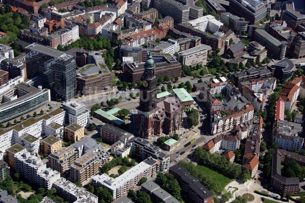 Hamburg aus der Vogelperspektive: Hauptkirche St. Michaelis in Hamburg