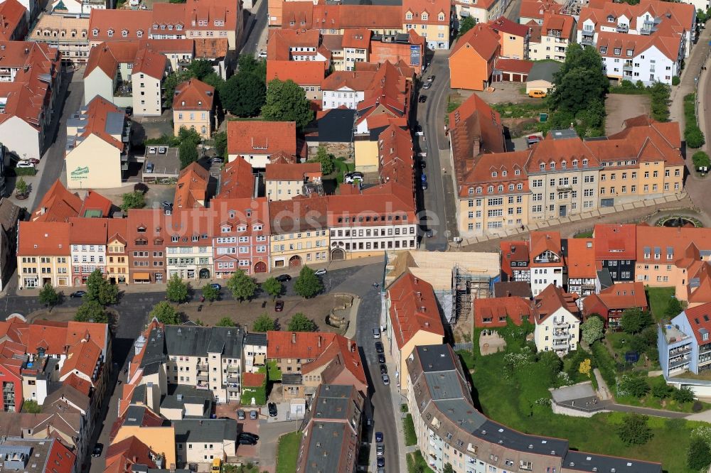 Gotha aus der Vogelperspektive: Hauptmarkt und Schlossberg in Gotha im Bundesland Thüringen