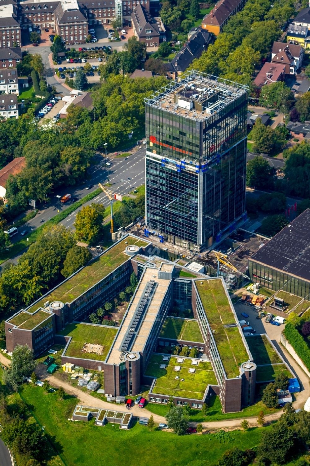 Bochum von oben - Hauptverwaltung der Knappschaft Bahn See in Bochum im Bundesland Nordrhein-Westfalen