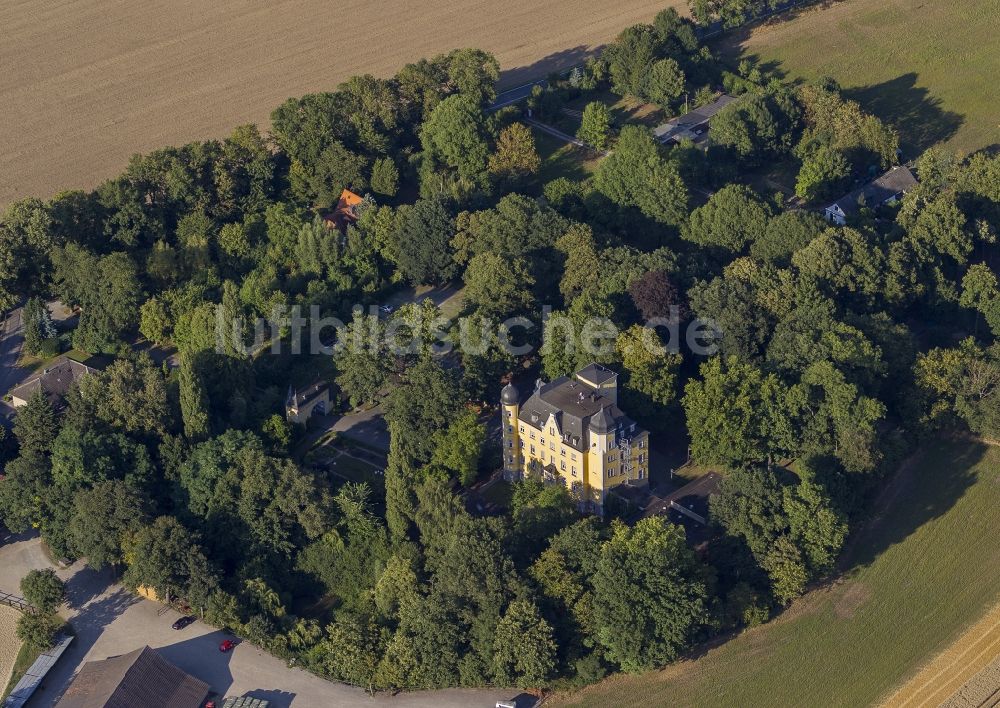 Willich von oben - Haus Broich im Stadtteil Sitterheide in der Stadt Willich in Nordrhein-Westfalen