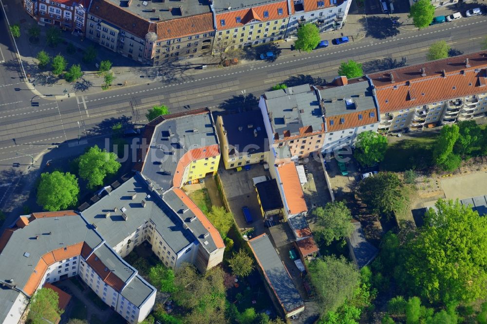 Luftbild Berlin - Haus und Gebäudebereich der NPD- Parteizentrale (Carl-Arthur-Bühring-Haus) in Berlin