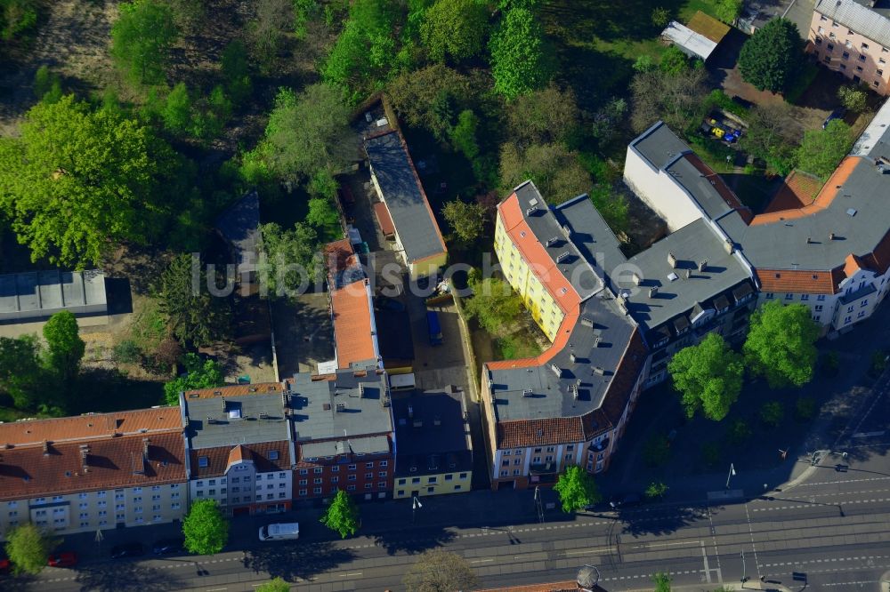 Luftbild Berlin - Haus und Gebäudebereich der NPD- Parteizentrale (Carl-Arthur-Bühring-Haus) in Berlin