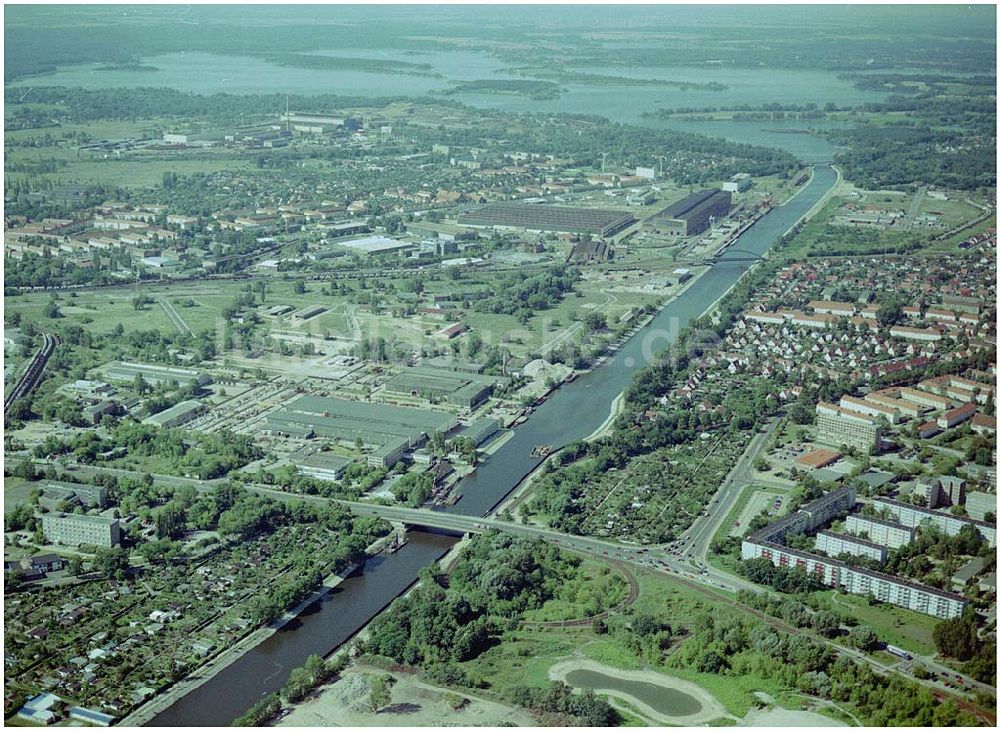 Luftbild Brandenburg - Havelkanal und Schleuse in Brandenburg