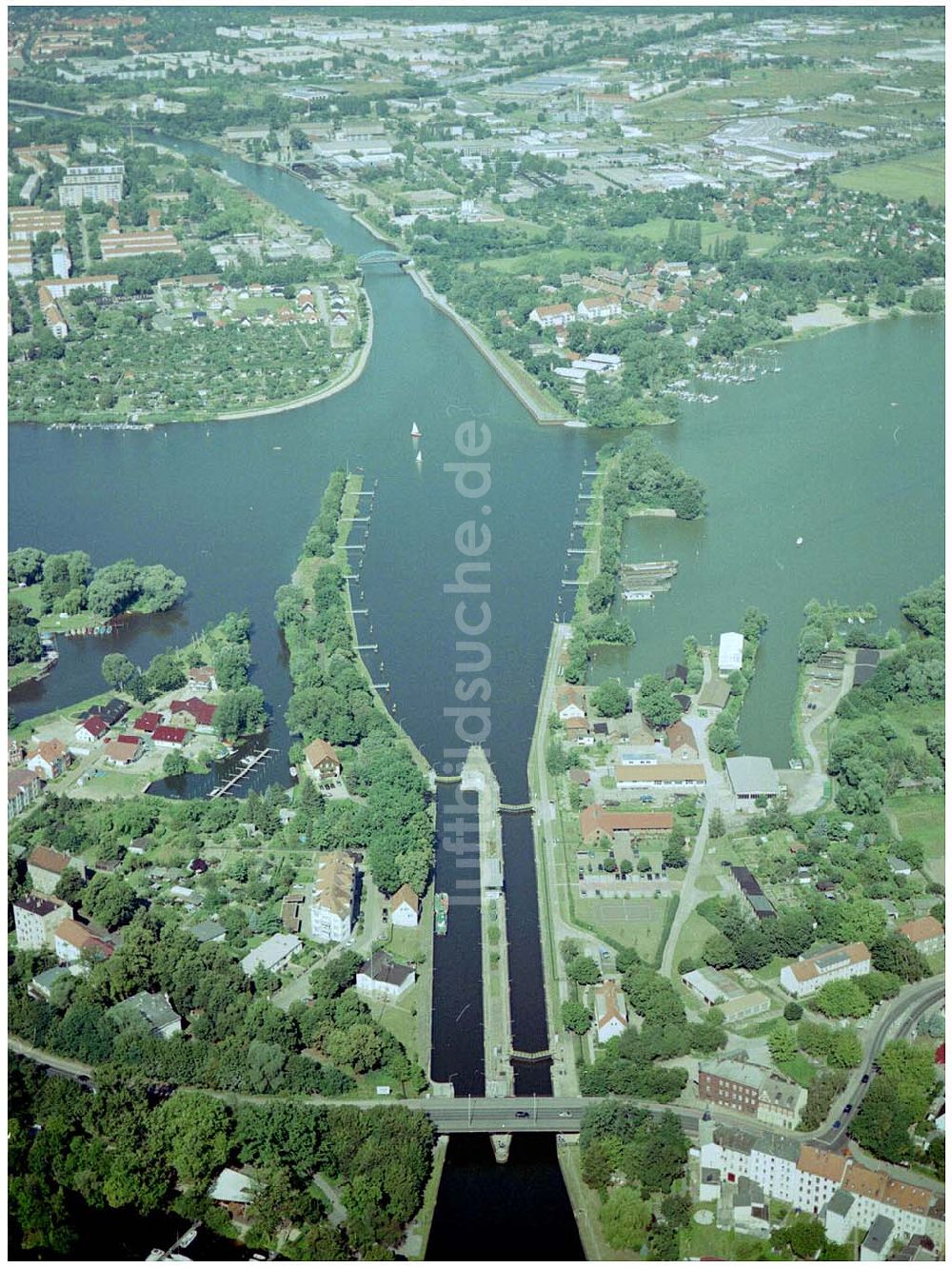 Brandenburg von oben - Havelkanal und Schleuse in Brandenburg