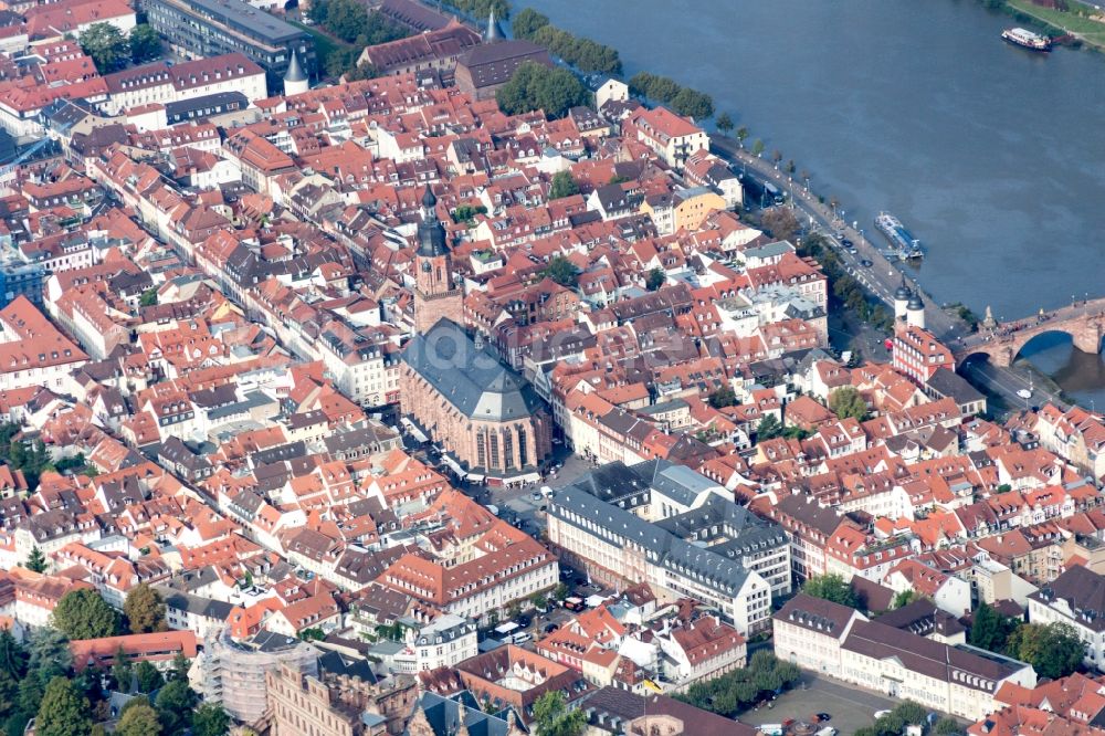 Heidelberg aus der Vogelperspektive: Heidelberg und Schloss im Bundesland Baden-Württemberg