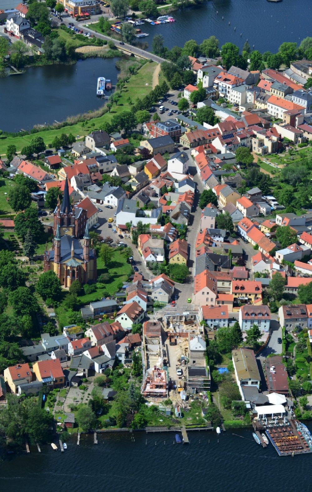 Werder Havel von oben - Heilig-Geist- Kirche in Werder im Bundesland Brandenburg