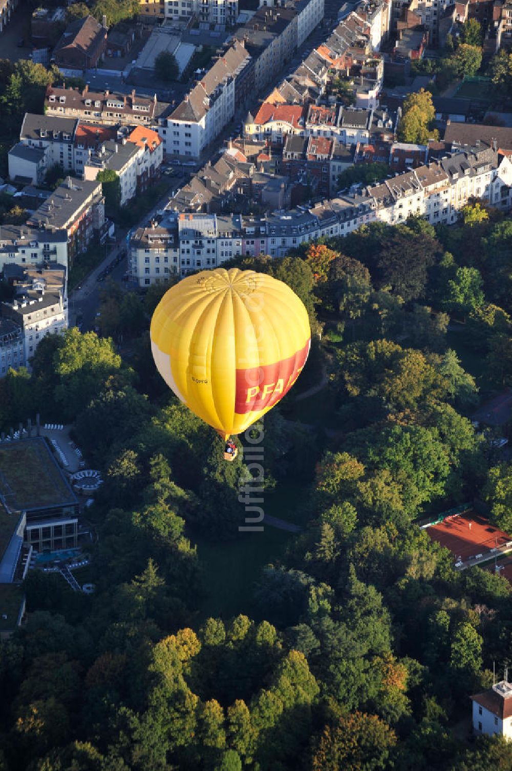 Luftbild Aachen - Heißluftballon über Aachen