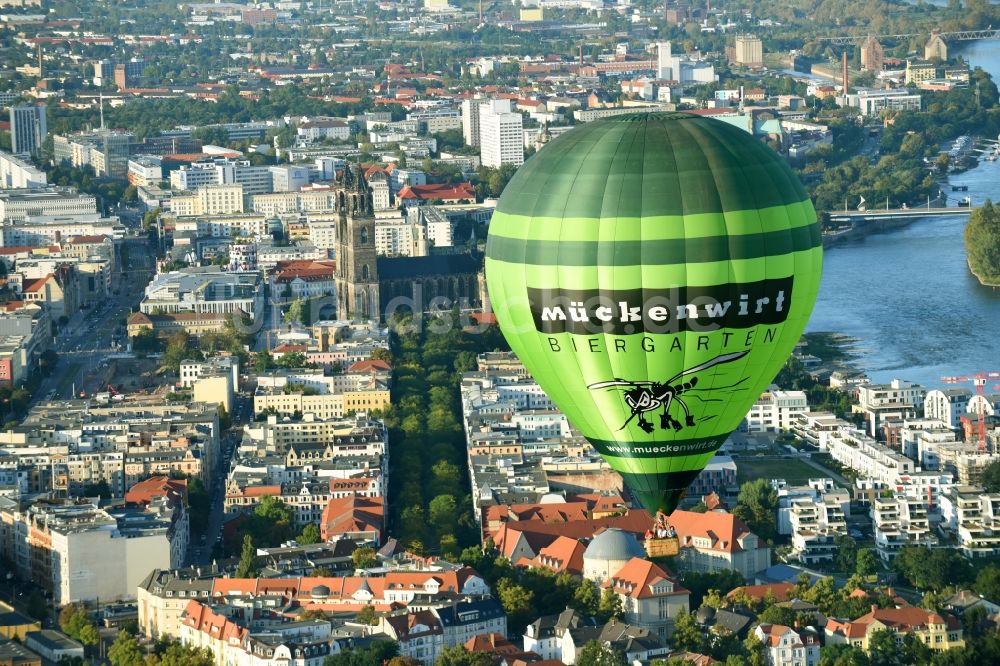 Luftaufnahme Magdeburg - Heißluftballon mit der Kennung D-OEKY im Luftraum in Magdeburg im Bundesland Sachsen-Anhalt, Deutschland