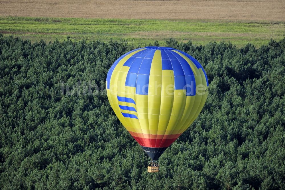 Luftbild Treuenbrietzen - Heißluftballonfahrer bei Treuenbrietzen im Bundesland Brandenburg