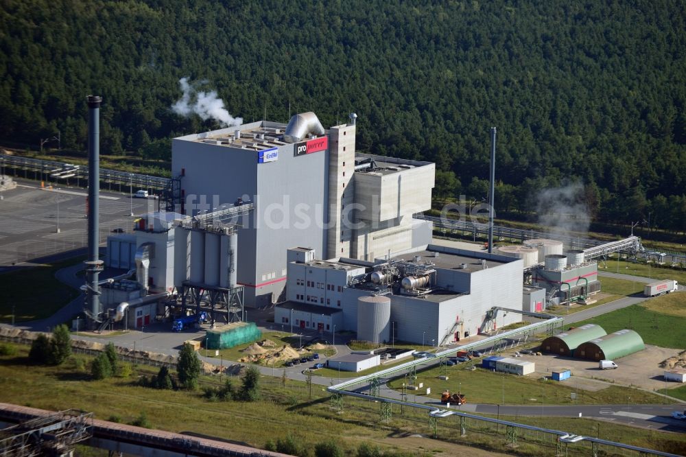 Luftbild Eisenhüttenstadt - Heizkraftwerk der EnBW Energie Baden-Würtemberg AG auf dem Gelände der Fabrik für Wellpappenrohpapier Propapier GmbH Werk PM2 in Eisenhüttenstadt im Bundesland Brandenburg