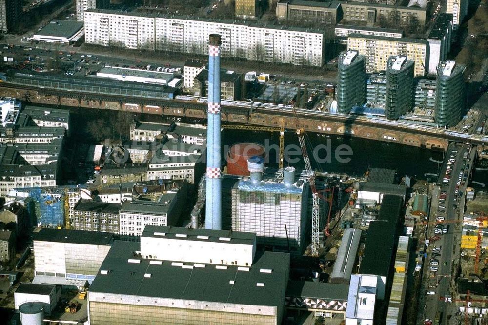 Luftaufnahme Berlin - Heizkraftwerk an der Jannowitzbrücke in Berlin-Mitte.