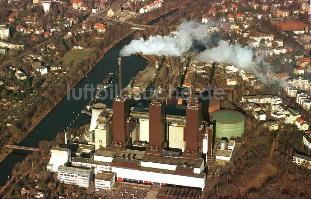 Luftbild Berlin - Steglitz - Heizkraftwerk Steglitz (Whisky II - Pflichtmeldepunkt für die allgemeine Luftfahrt)