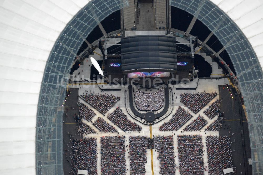 Luftbild Berlin - Helene Fischer - Konzert auf dem Sportstätten-Gelände der Arena des Olympiastadion in Berlin