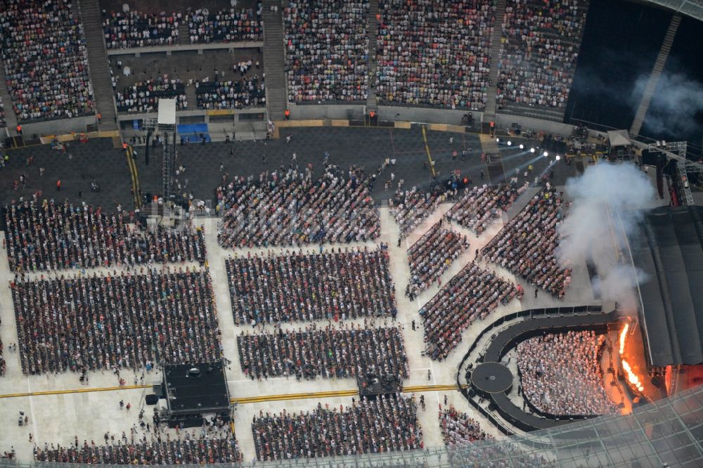 Luftaufnahme Berlin - Helene Fischer - Konzert auf dem Sportstätten-Gelände der Arena des Olympiastadion in Berlin