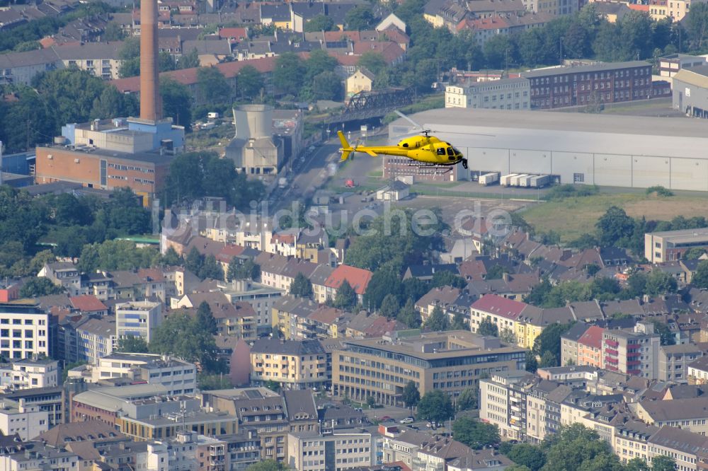 Luftbild Dortmund - Helikopter - Hubschrauber im Fluge über dem Luftraum in Dortmund im Bundesland Nordrhein-Westfalen, Deutschland