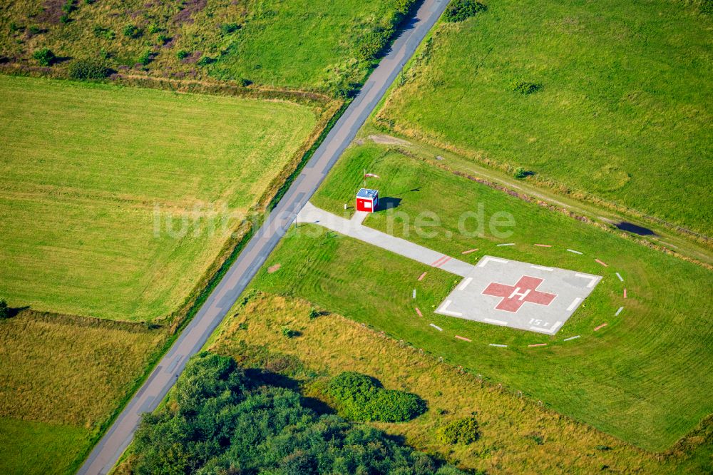 Nebel von oben - Helikopter- Landeplatz in Nebel im Bundesland Schleswig-Holstein, Deutschland