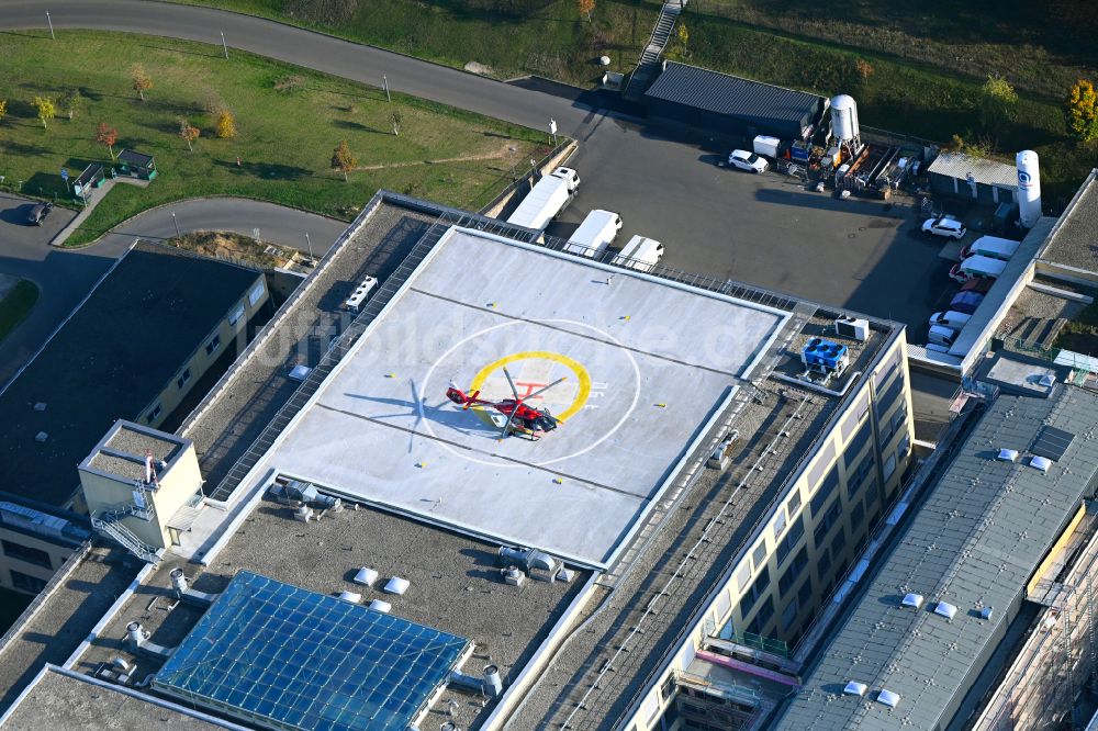 Luftbild Berlin - Helikopter- Landeplatz im Ortsteil Buch in Berlin, Deutschland