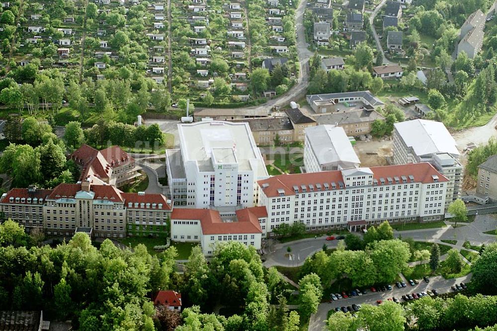 Luftaufnahme Aue/ Sachsen - Helios-Klinikum in Aue. Datum: 24.05.03