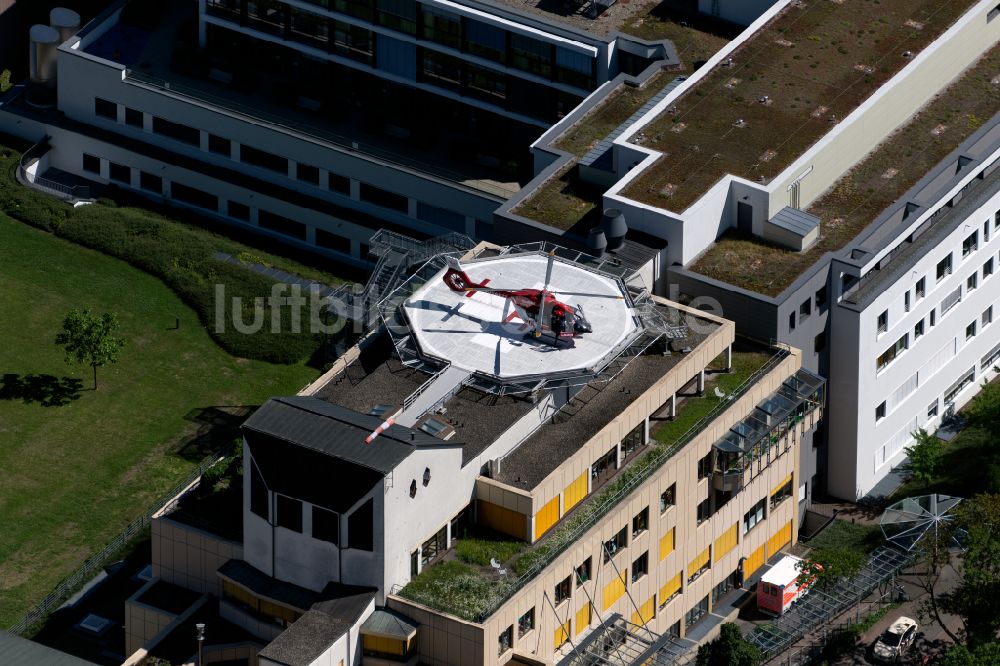 Luftbild Freiburg im Breisgau - Helipad am Klinikgelände des Krankenhauses Uniklinik in Freiburg im Breisgau im Bundesland Baden-Württemberg, Deutschland