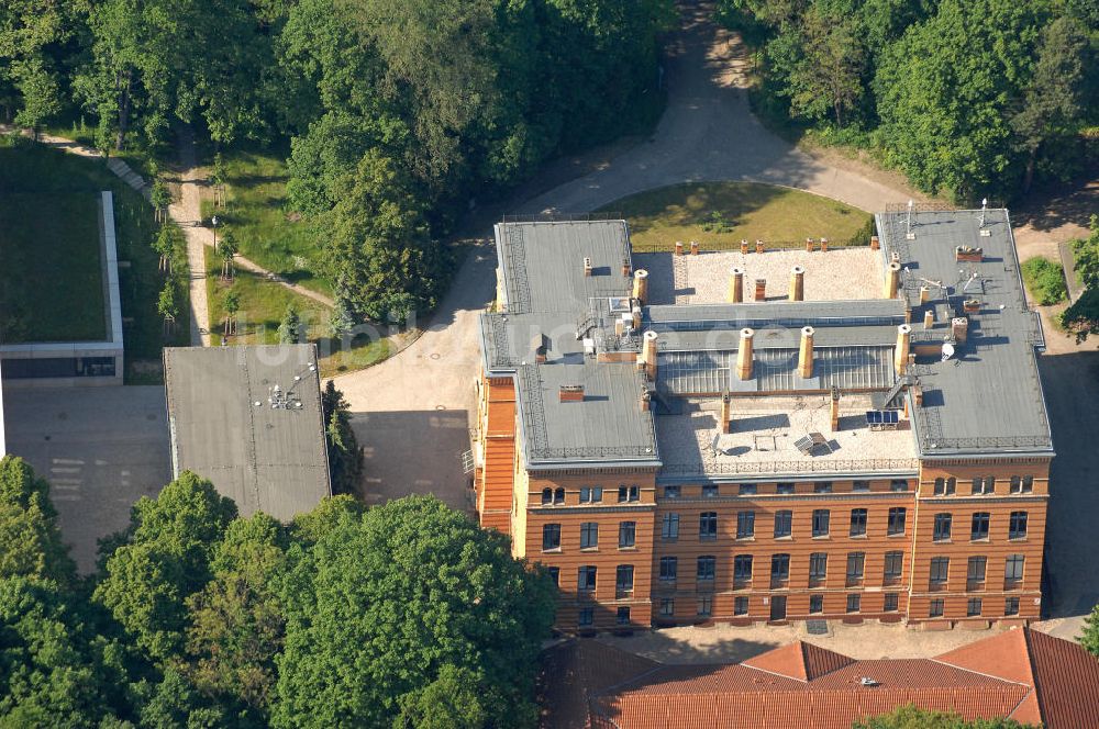 Potsdam aus der Vogelperspektive: Helmert-Haus Bibliothek des Wissenschaftsparks Albert Einstein