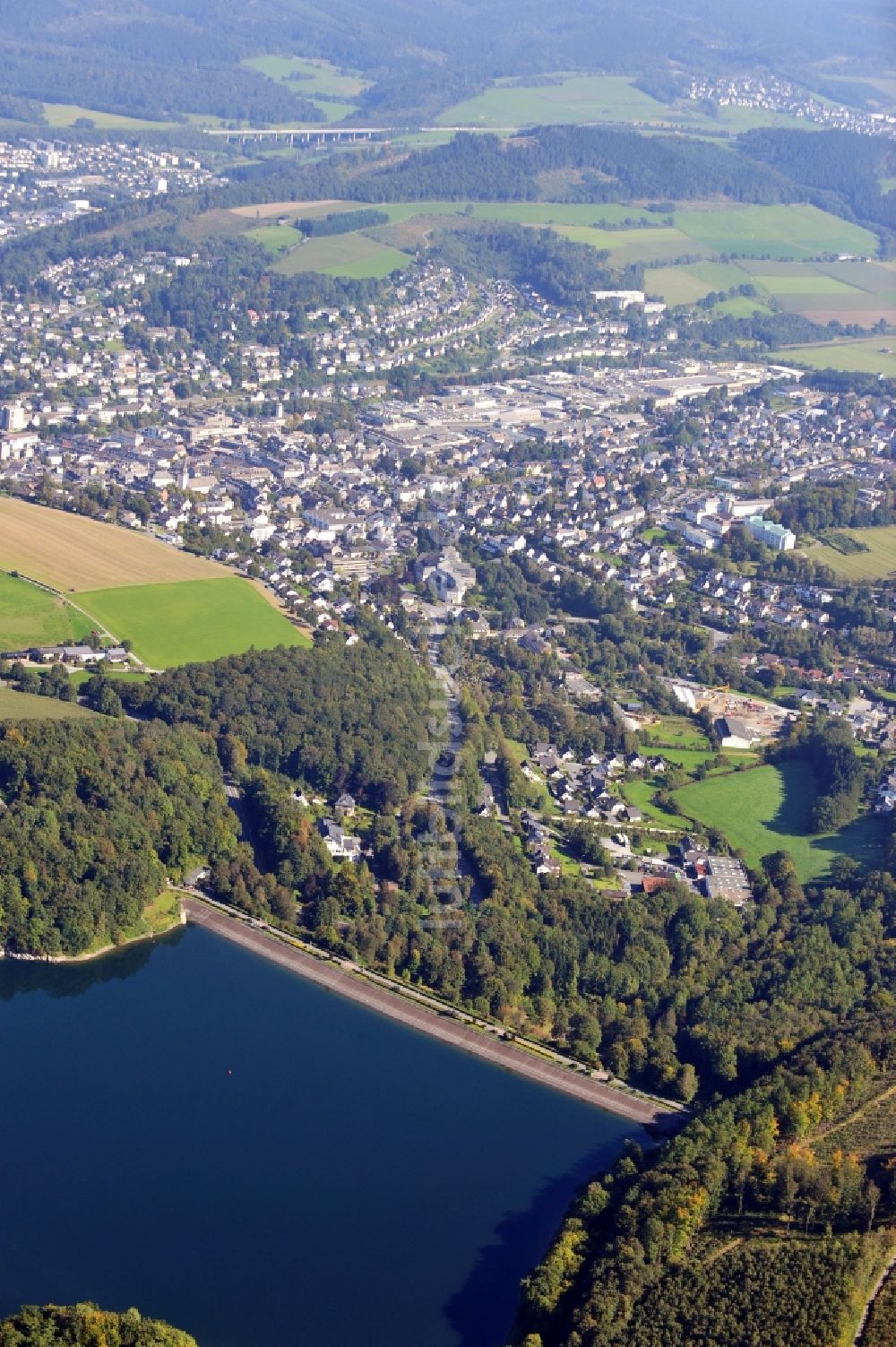 Meschede von oben - Hennetalsperre in Meschede im Bundesland Nordrhein-Westfalen