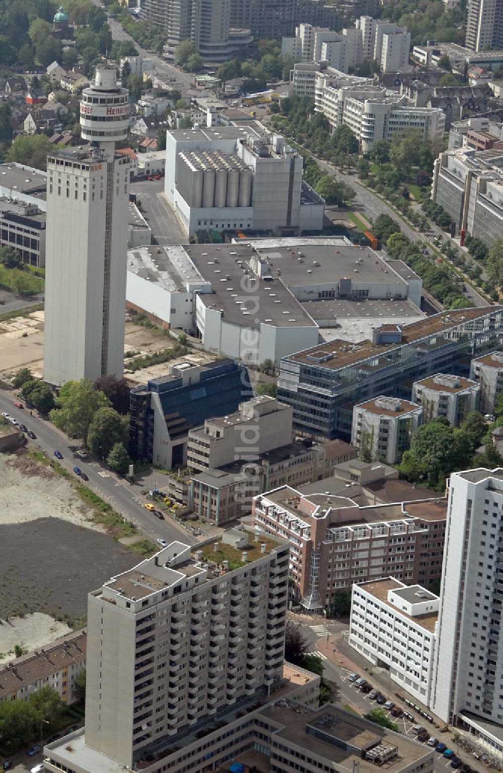 Frankfurt am Main von oben - Henninger Turm