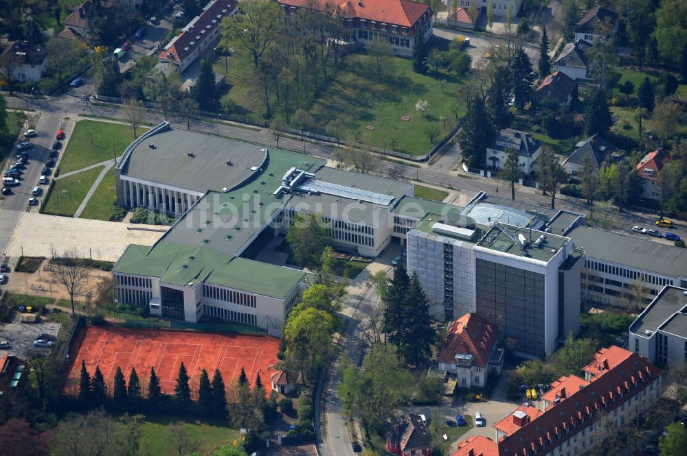 Berlin Dahlem von oben - Henry Ford Bau Freie Universität Berlin